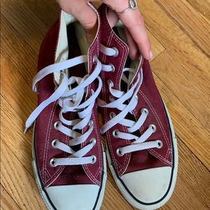 Maroon high top converse